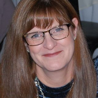 Author Lisa Hayes-Minney